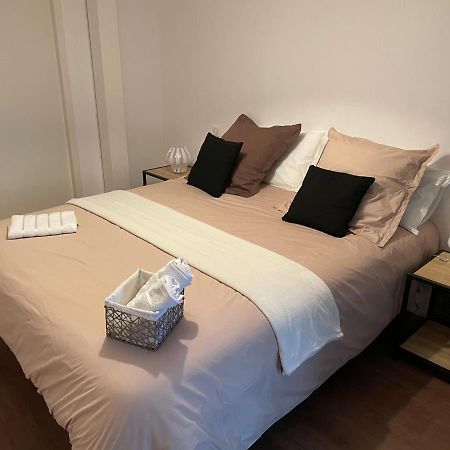 T1 Bis 35 M2 Lit Queen Size Tout Equipe Pau Exterior photo